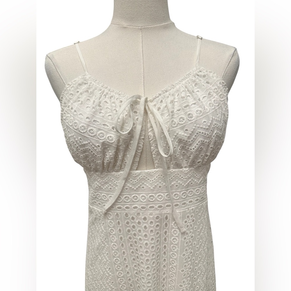LULUS Adored Aura White Eyelet Embroidered Cutout Midi Dress Size Small $69 NWT - Picture 6 of 12